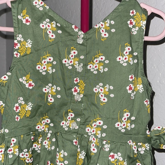 Toddler girl super cute dress - Picture 3 of 3